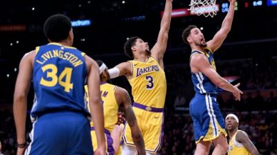 NBA: Golden State tranquille face aux Lakers, Embiid domine Harden NBA: Golden State tranquille face aux Lakers, Embiid domine Harden