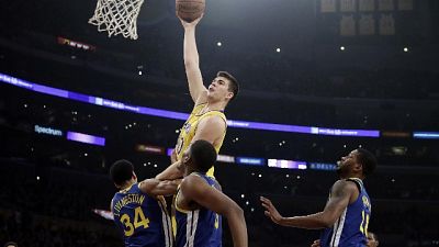 Nba, Warriors senza limiti, Lakers ko Nba, Warriors senza limiti, Lakers ko
