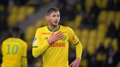 Emiliano Sala disparaît à bord d'un avion entre Nantes et Cardiff Emiliano Sala disparaît à bord d'un avion entre Nantes et Cardiff