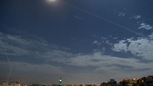 Syrie: 21 morts, en majorité iraniens, dans les raids israéliens (nouveau bilan) Syrie: 21 morts, en majorité iraniens, dans les raids israéliens (nouveau bilan)