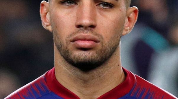 الحدادي لاعب اشبيلية يغيب عن مواجهة فريقه السابق برشلونة في الكأس الحدادي لاعب اشبيلية يغيب عن مواجهة فريقه السابق برشلونة في الكأس