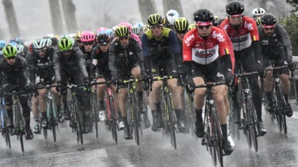 Cyclisme: les premiers contrôles antitramadol à Paris-Nice Cyclisme: les premiers contrôles antitramadol à Paris-Nice