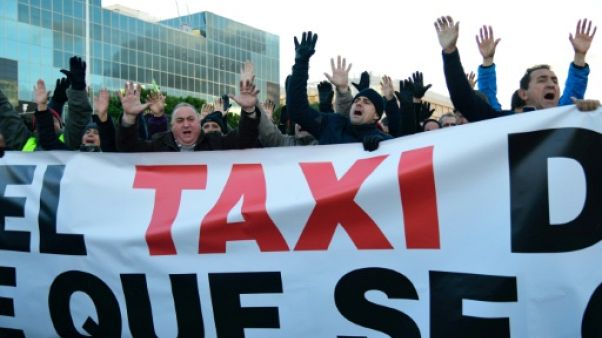 Espagne: les taxis en grève mettent la pression pour l'ouverture du Fitur Espagne: les taxis en grève mettent la pression pour l'ouverture du Fitur