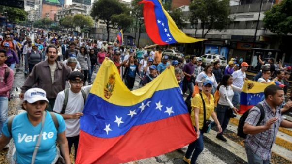 Venezuela: 4 morts dans des troubles avant les manifestations Venezuela: 4 morts dans des troubles avant les manifestations