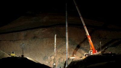 Espagne: finalisation d'un tunnel pour secourir un enfant tombé dans un puits Espagne: finalisation d'un tunnel pour secourir un enfant tombé dans un puits