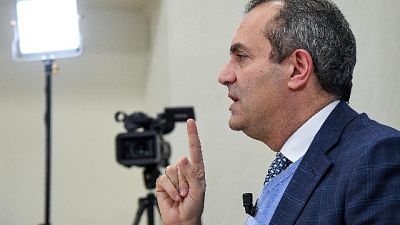 Napoli: De Magistris, speriamo non venda Napoli: De Magistris, speriamo non venda