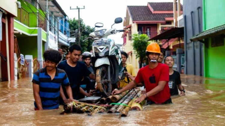 Indonésie: le bilan des inondations et glissements de terrain porté à 30 morts
