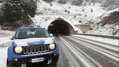 Neve, stop a traffico pesante su Ss 131