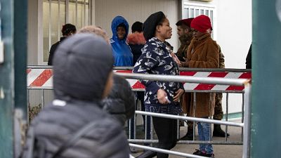 Migranti: da Cara in 60 sui pullman Migranti: da Cara in 60 sui pullman