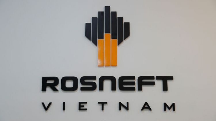 Rosneft to manage oil products storage terminal in Lebanon