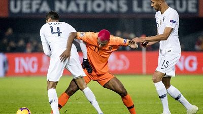 Nzonzi,calcio italiano problema razzismo Nzonzi,calcio italiano problema razzismo