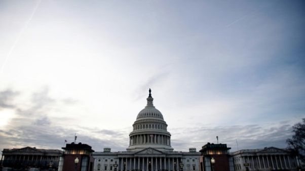 "Shutdown": Trump mis en échec au Sénat, les négociations reprennent "Shutdown": Trump mis en échec au Sénat, les négociations reprennent