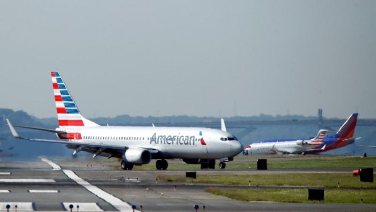 'Maddening' U.S. shutdown hangs over airlines even as profits beat
