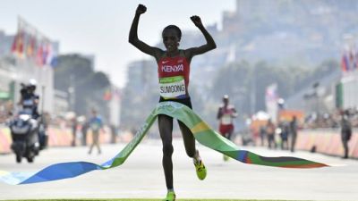 Athlétisme Dopage: la championne olympique Jemima Sumgong suspendue 8 ans pour avoir menti (AIU) Athlétisme Dopage: la championne olympique Jemima Sumgong suspendue 8 ans pour avoir menti (AIU)