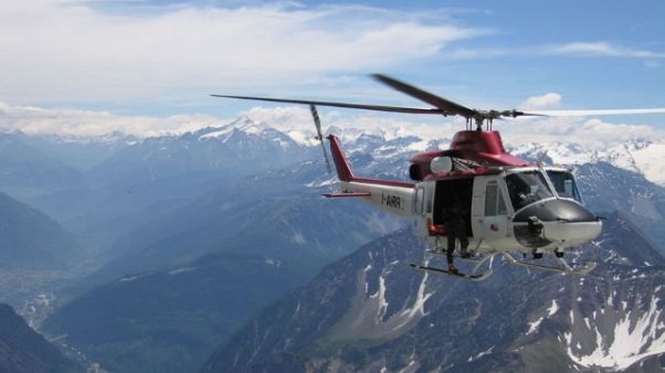 Elicottero contro aereo, 4 morti Elicottero contro aereo, 4 morti