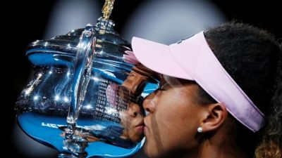 Open d'Australie: Osaka gagne son 2e titre d'affilée en Grand Chelem et va devenir N.1 mondiale Open d'Australie: Osaka gagne son 2e titre d'affilée en Grand Chelem et va devenir N.1 mondiale