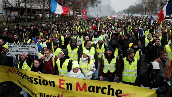 محتجو السترات الصفراء يتحدون ماكرون بمظاهرات جديدة محتجو السترات الصفراء يتحدون ماكرون بمظاهرات جديدة