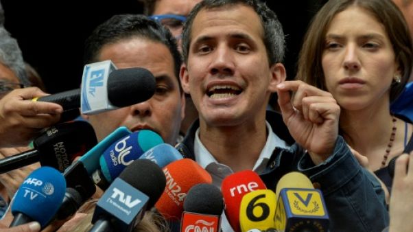 Venezuela: Guaido appelle à manifester pour faire basculer l'armée Venezuela: Guaido appelle à manifester pour faire basculer l'armée