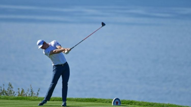 Golf: Rose résiste au 3e tour du Farmers Insurance Open, Woods fait du surplace
