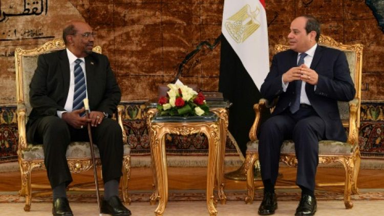 Béchir accuse "les médias" d'exagérer les manifestations au Soudan