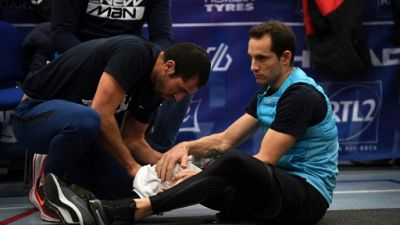 Athlétisme: Renaud Lavillenie renonce à la perche à Paris, gêné à un ischio Athlétisme: Renaud Lavillenie renonce à la perche à Paris, gêné à un ischio