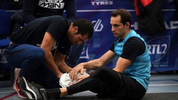 Athlétisme: Renaud Lavillenie renonce à la perche à Paris, gêné à un ischio Athlétisme: Renaud Lavillenie renonce à la perche à Paris, gêné à un ischio