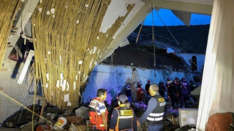 Torrent de boue au Pérou: au moins 15 morts dans un hôtel 
