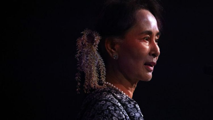Suu Kyi to investors - Myanmar is open for business