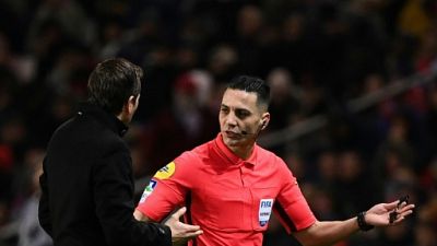 Faute sur Kehrer (PSG): l'arbitre fait son mea culpa, après la polémique Faute sur Kehrer (PSG): l'arbitre fait son mea culpa, après la polémique