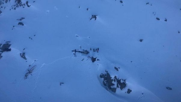 Elicottero contro aereo, autopsie Elicottero contro aereo, autopsie