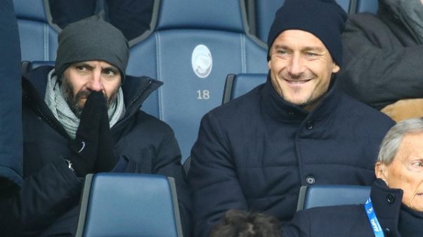 Roma: carica Totti 'Forza, sono con voi' Roma: carica Totti 'Forza, sono con voi'