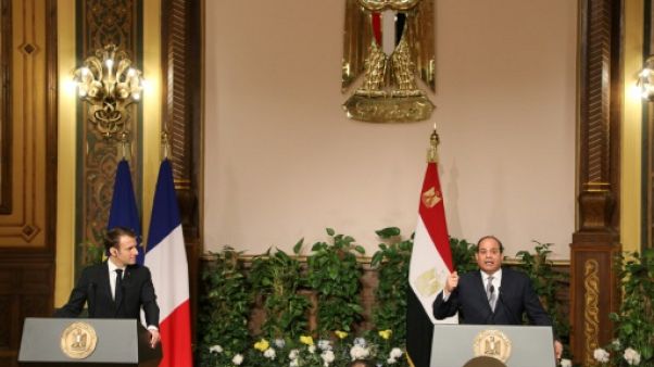 Macron à Sissi: la "stabilité" d'un pays va de pair avec "le respect des libertés" Macron à Sissi: la "stabilité" d'un pays va de pair avec "le respect des libertés"