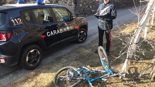 Investe più volte ciclista, arrestato Investe più volte ciclista, arrestato