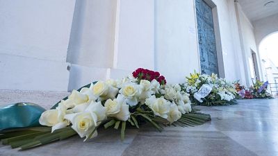 Folla ai funerali di Stefania Crotti Folla ai funerali di Stefania Crotti