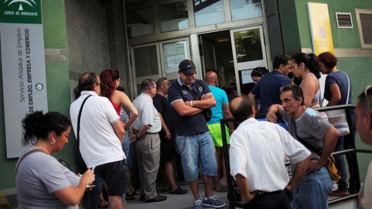 Spain's unemployment drops in fourth quarter, lowest in 10 years