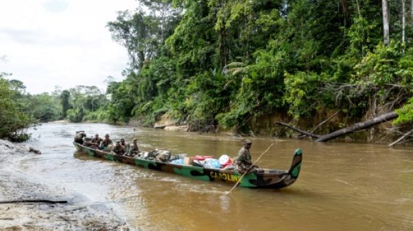 Guyane : soldats et gendarmes contre garimpeiros, au coeur de la forêt Guyane : soldats et gendarmes contre garimpeiros, au coeur de la forêt