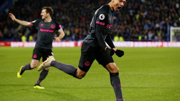 Richarlison gives 10-man Everton 1-0 win at Huddersfield Richarlison gives 10-man Everton 1-0 win at Huddersfield