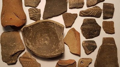 Reperti archeologici trovati in valigia