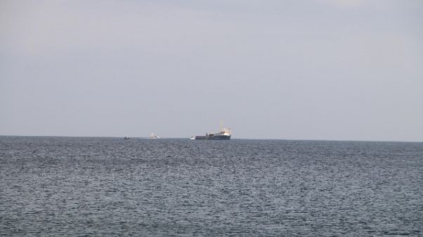 Sea Watch:sbarco pare vicino, aspettiamo Sea Watch:sbarco pare vicino, aspettiamo