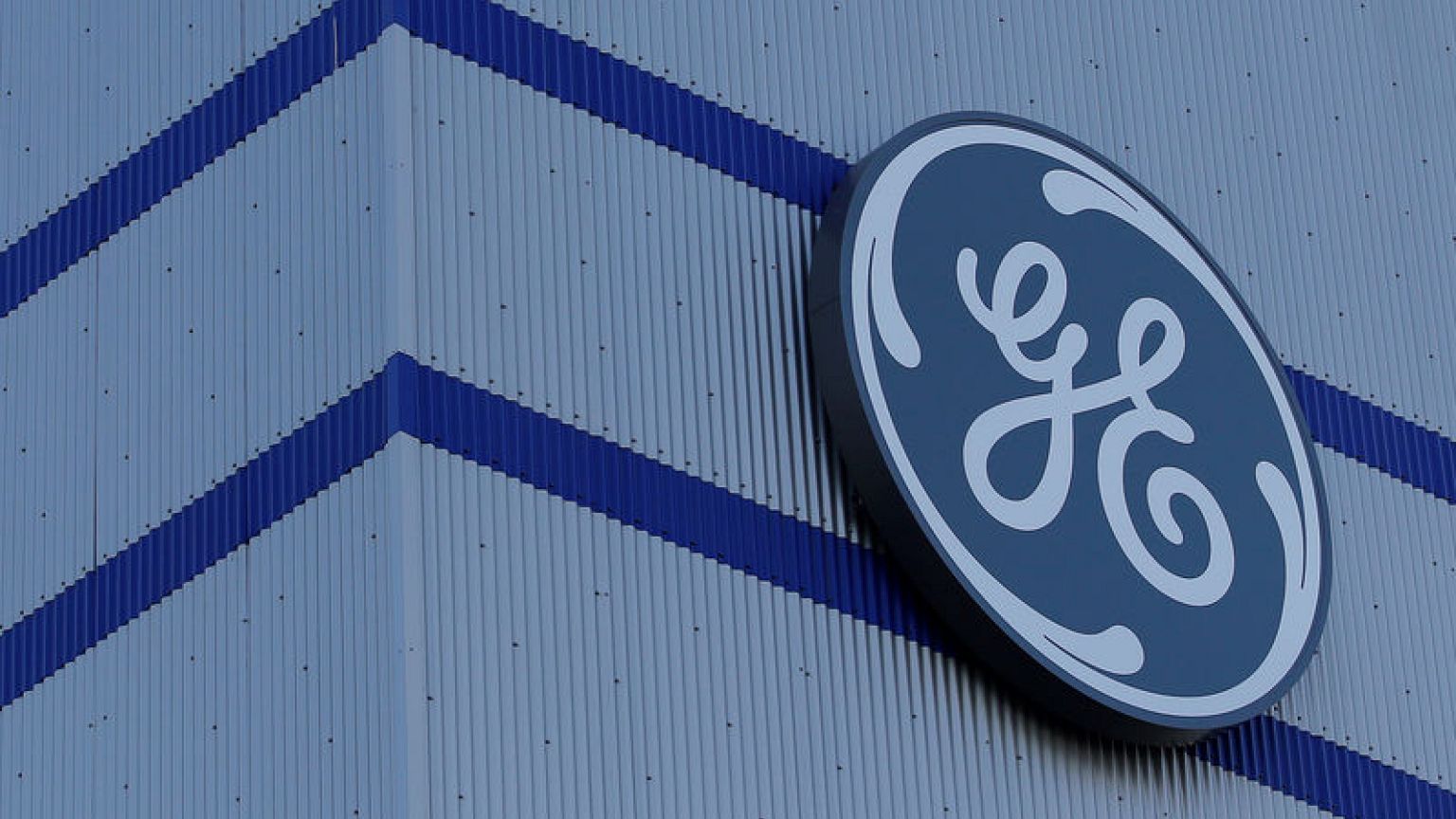 GE to combine renewable, grid assets into single unit