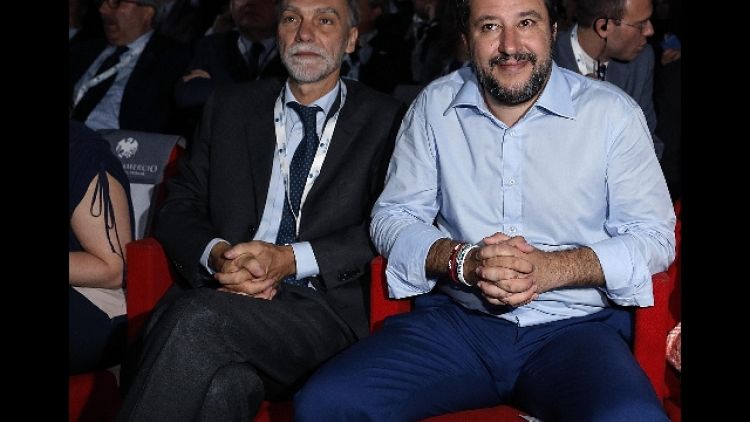 Migranti: Delrio, Salvini se li perde