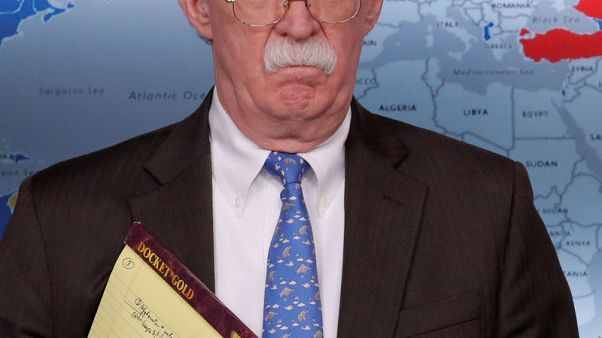 بولتون يحث على عدم التعامل في السلع "المسروقة" من الشعب الفنزويلي بولتون يحث على عدم التعامل في السلع "المسروقة" من الشعب الفنزويلي