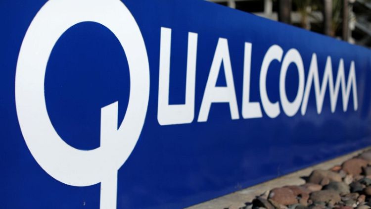 Qualcomm revenue forecast meets estimates, signs contract with Huawei
