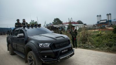 Birmanie: des miliciens pour soutenir l'armée contre les rebelles Birmanie: des miliciens pour soutenir l'armée contre les rebelles