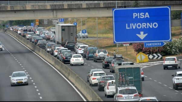 Chiuso cavalcavia a Pisa Chiuso cavalcavia a Pisa