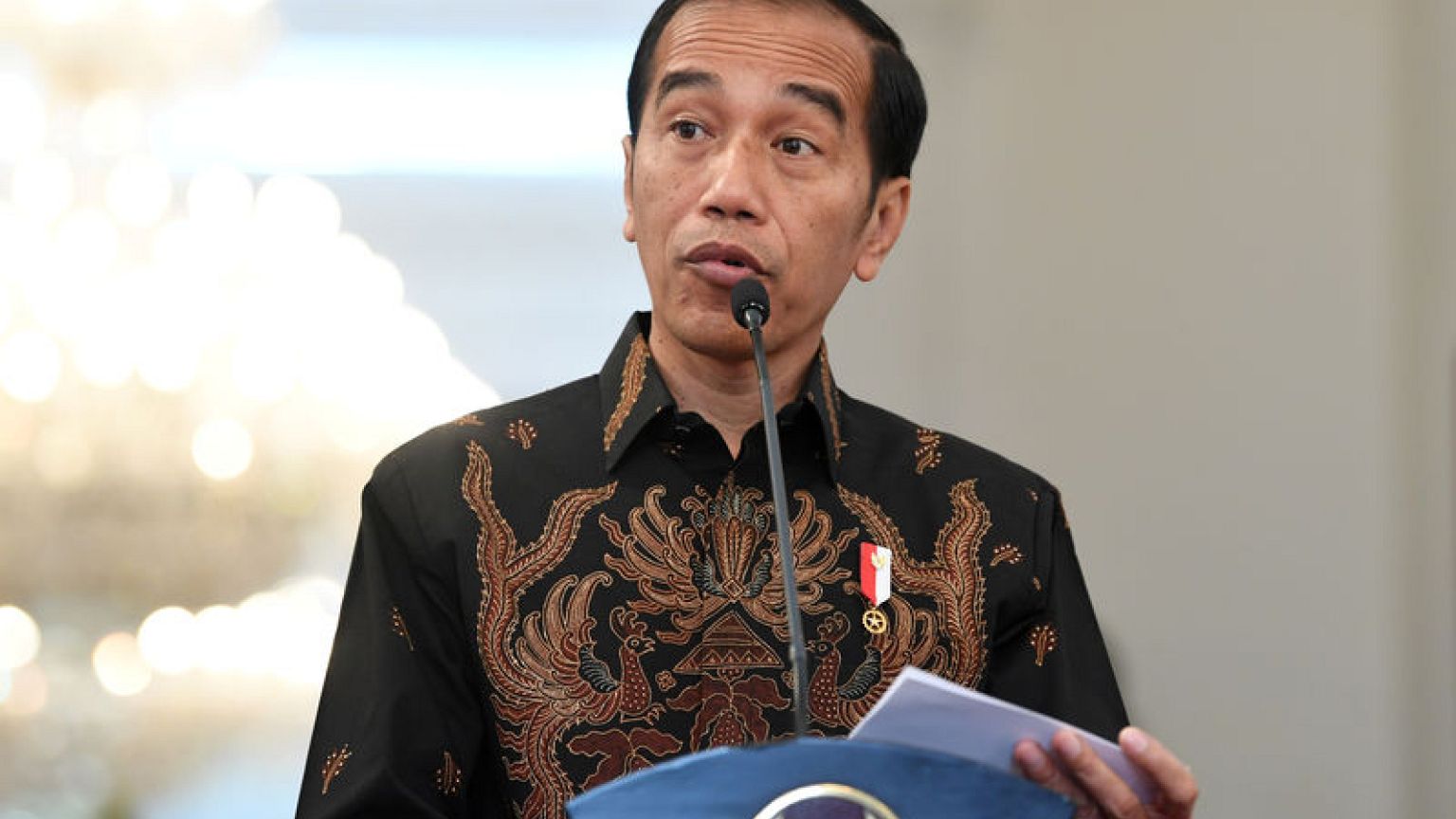 Indonesia president renews pledge to cut corporate taxes if re-elected