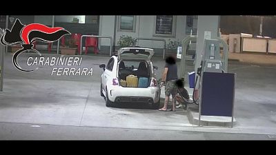 Furto carte carburante Comune,arrestato Furto carte carburante Comune,arrestato