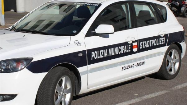 Aggressione a Bolzano, ferito un vigile Aggressione a Bolzano, ferito un vigile