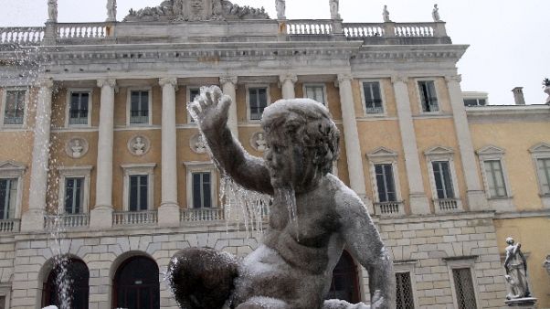 A Como chiuse scuole per neve A Como chiuse scuole per neve