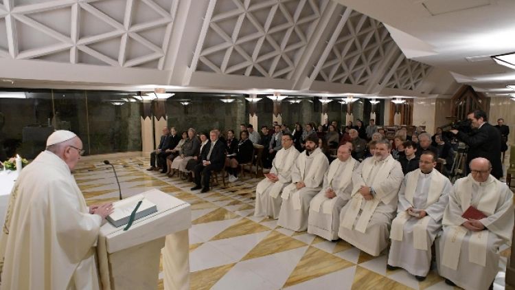 Papa: sacerdoti siano animati da gioia